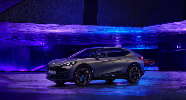 CUPRA Tavascan VZ exterior view