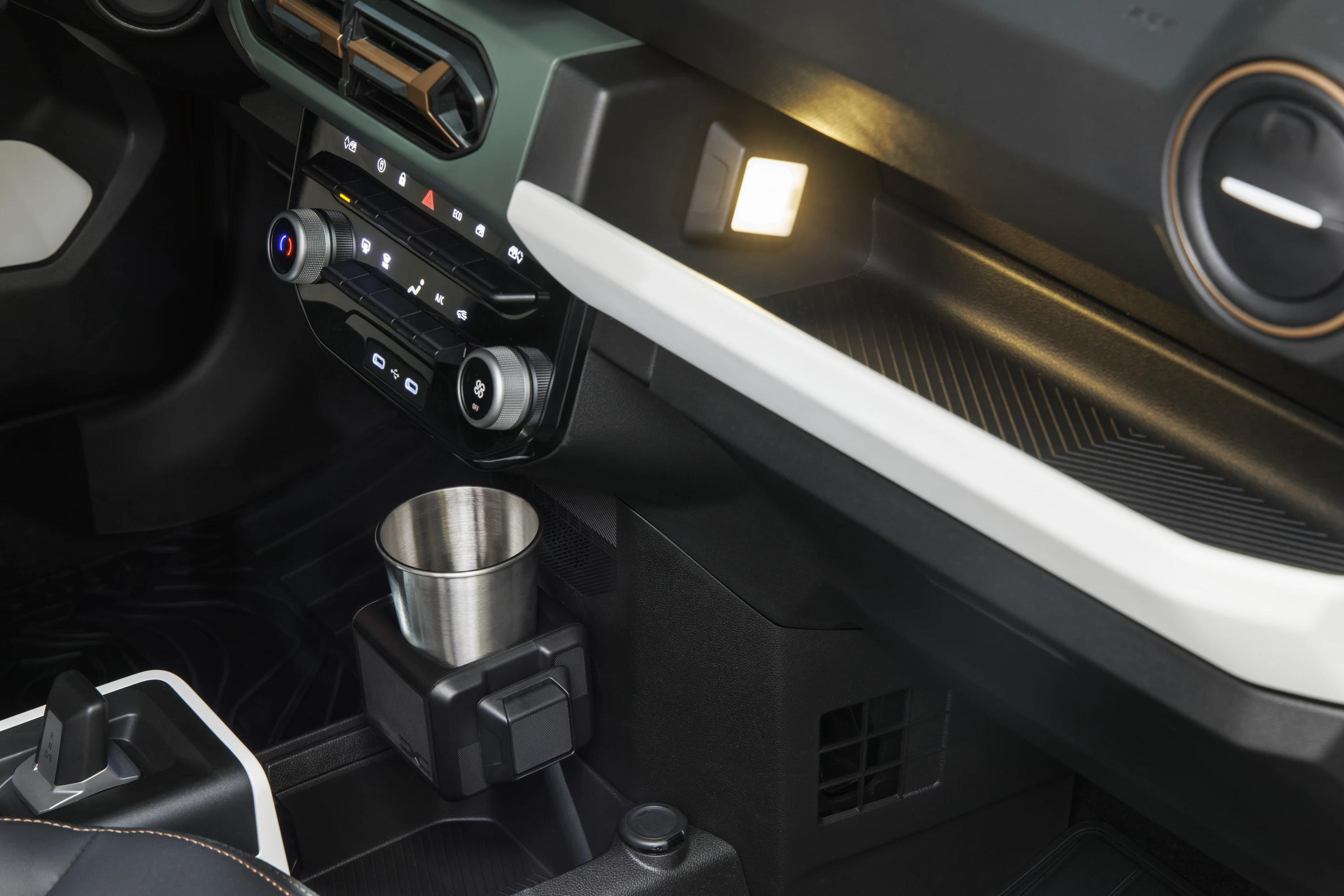 Dacia Spring 65HP interior view