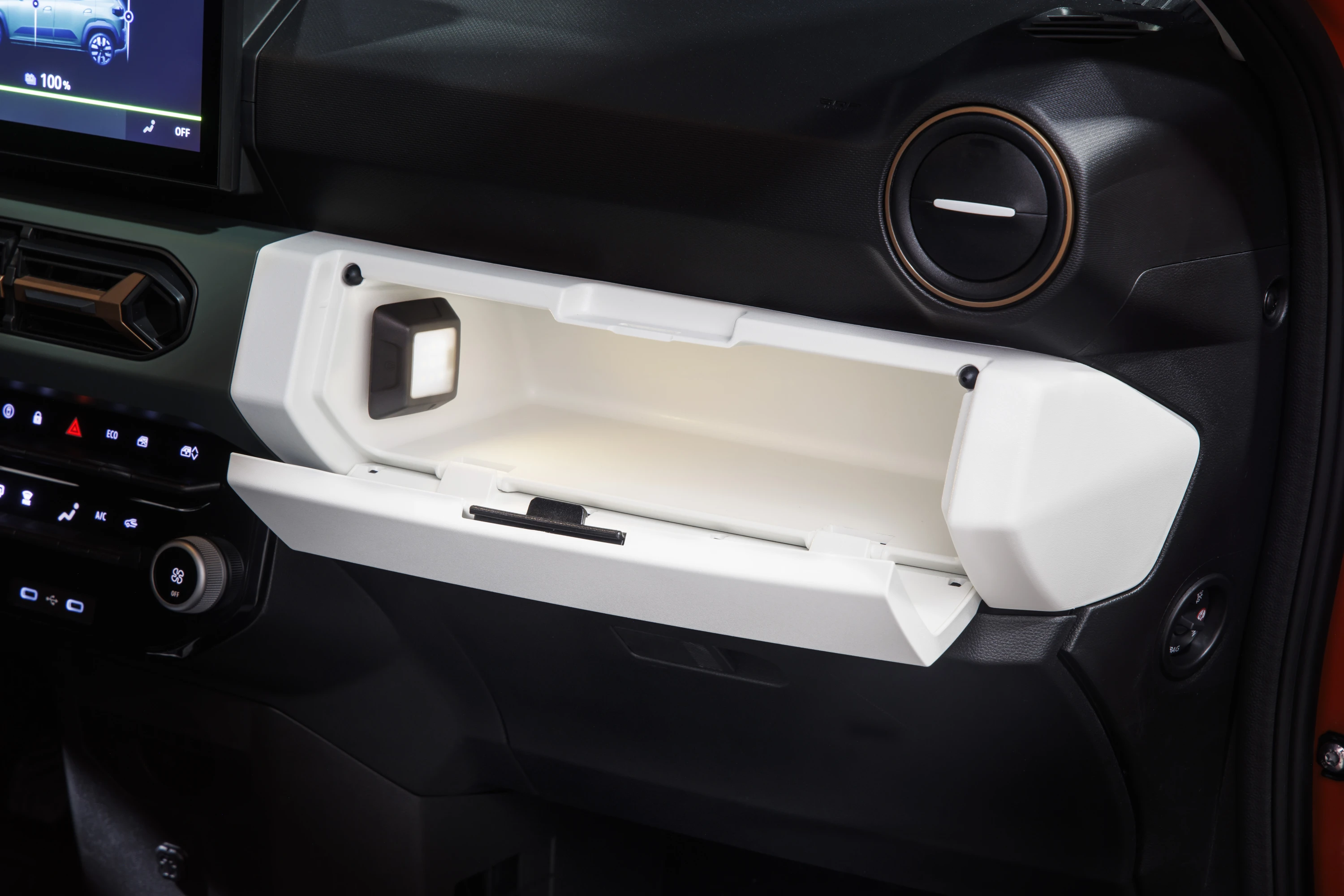 Dacia Spring 65HP interior view