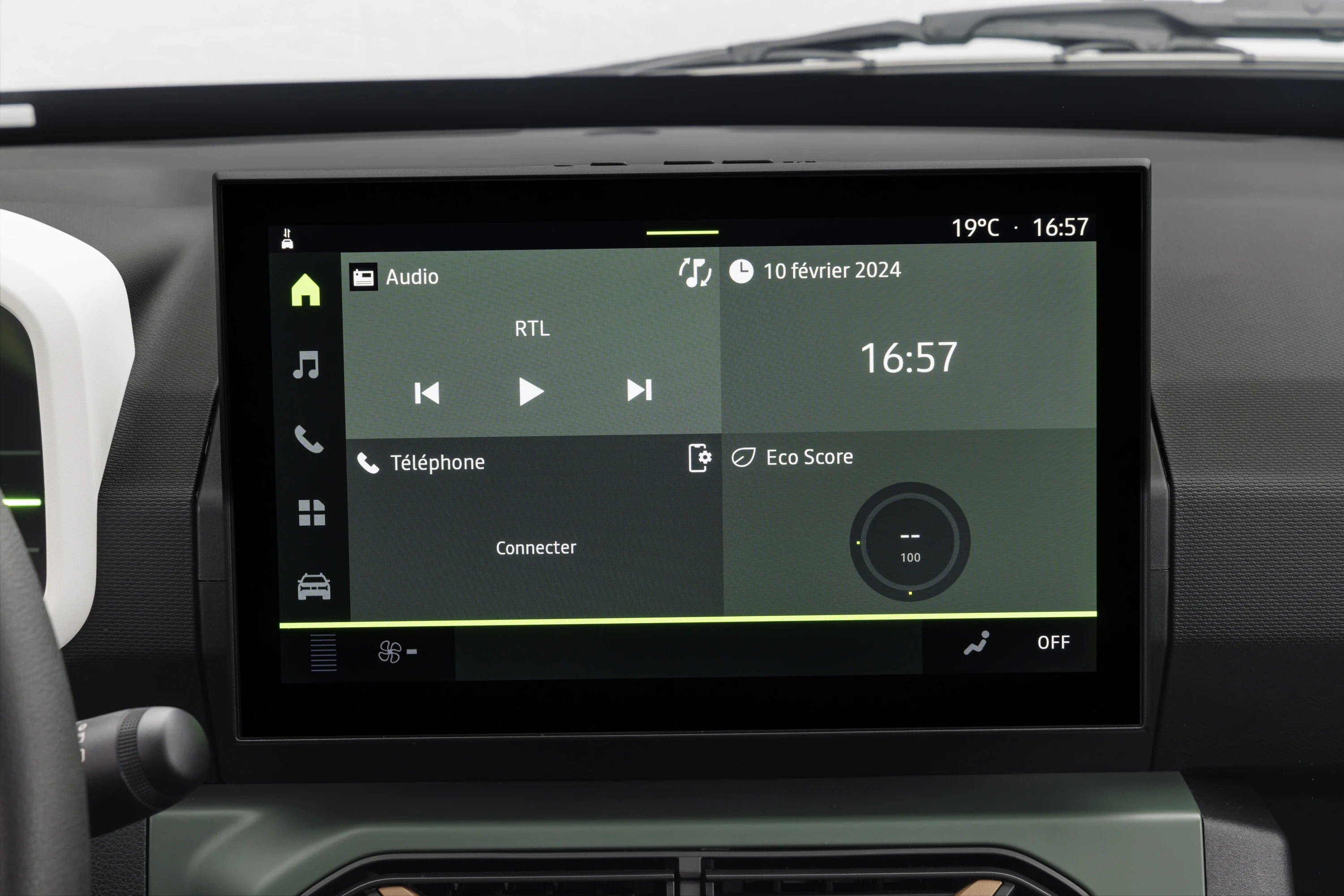 Dacia Spring 65HP screens view