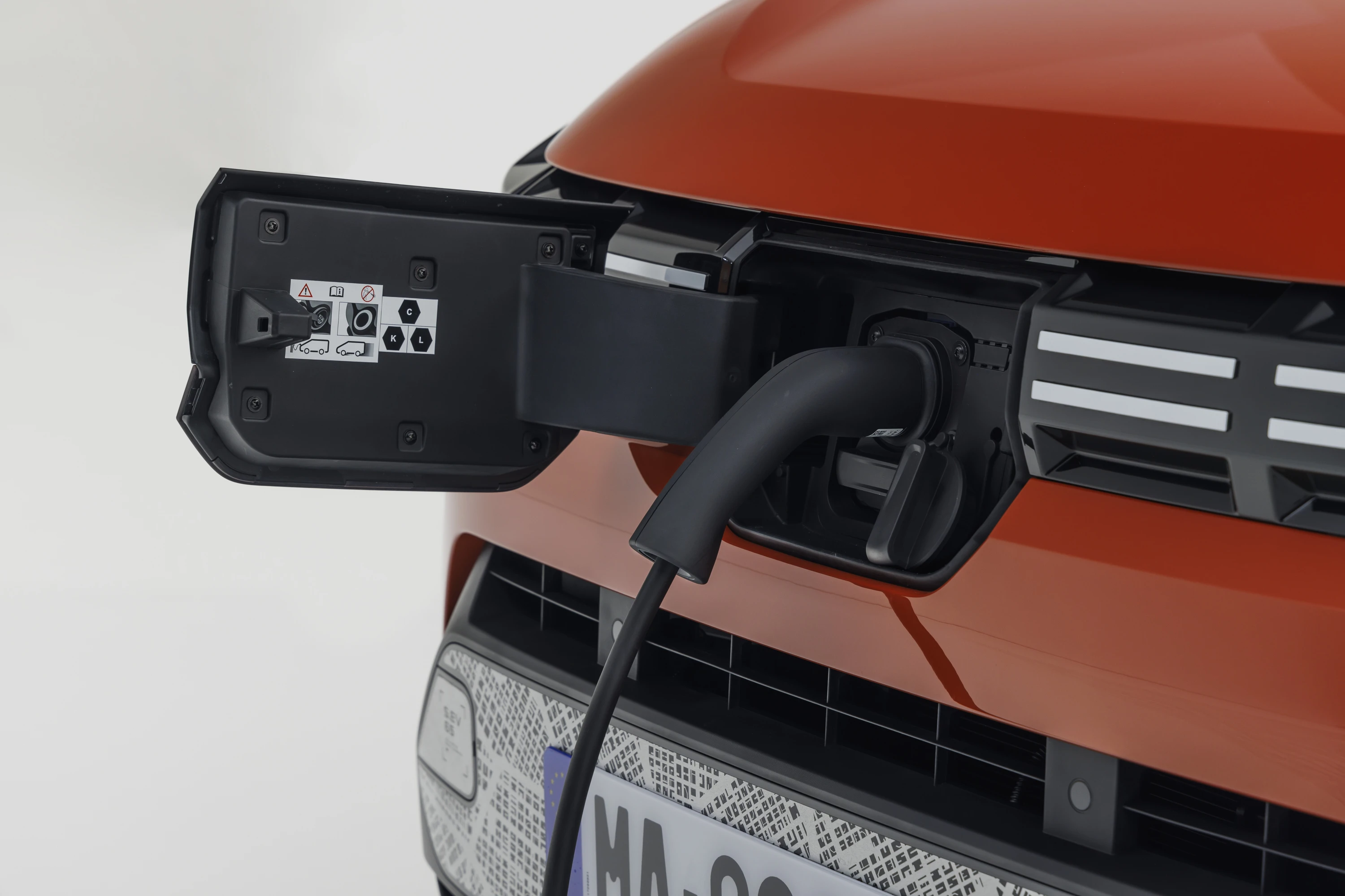 Dacia Spring 65HP chargeport view