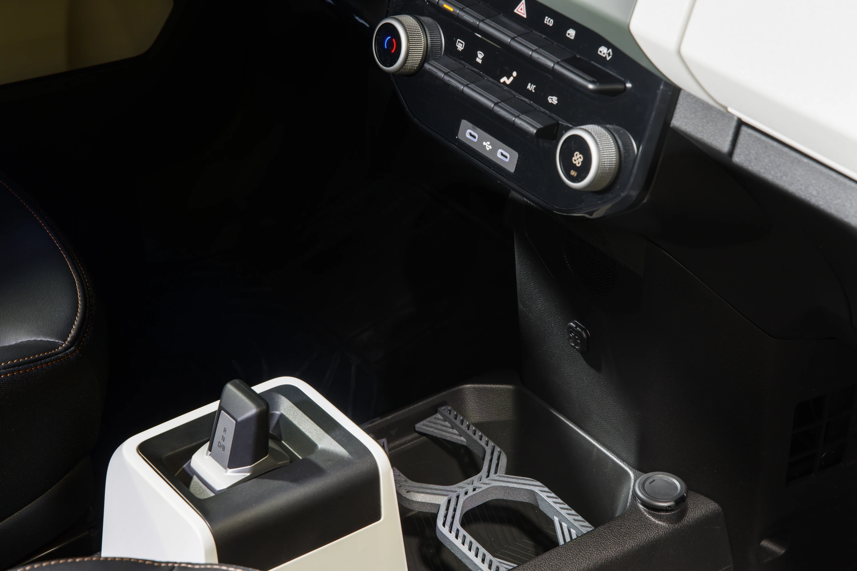 Dacia Spring 65HP details view