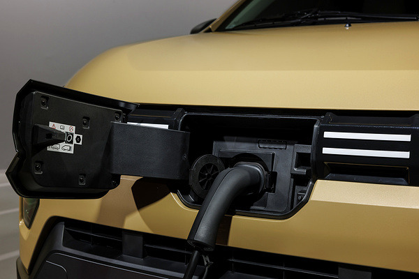 Dacia Spring 65HP chargeport view