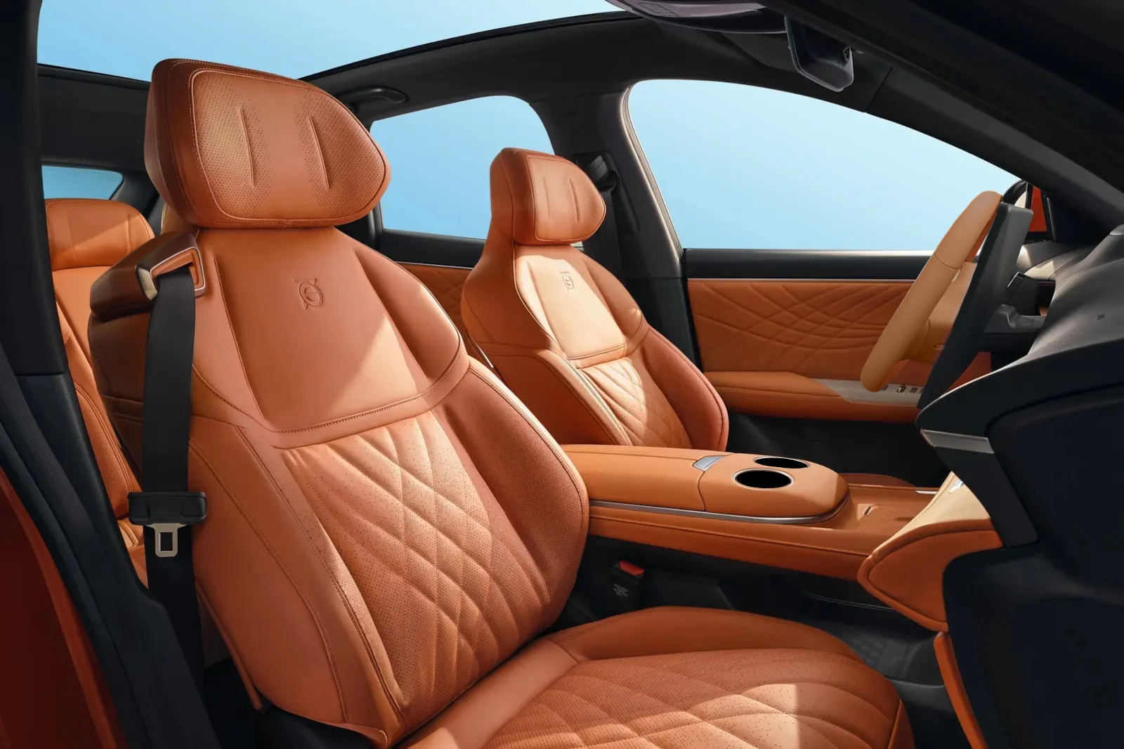 Deepal S07 Long Range frontseats view