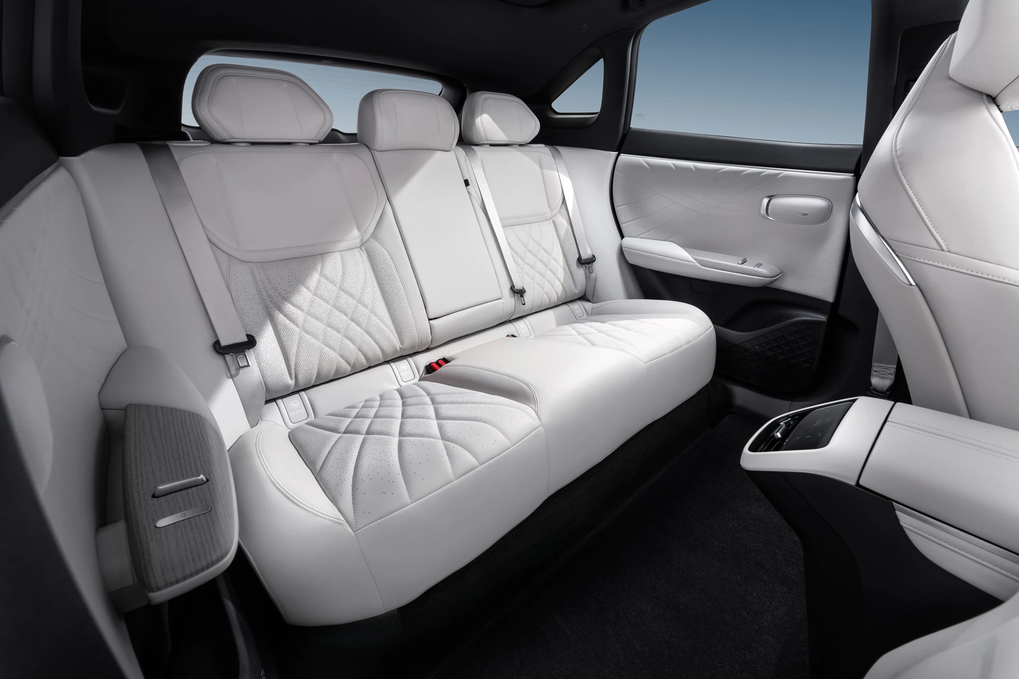 Deepal S07 Long Range secondrowseats view