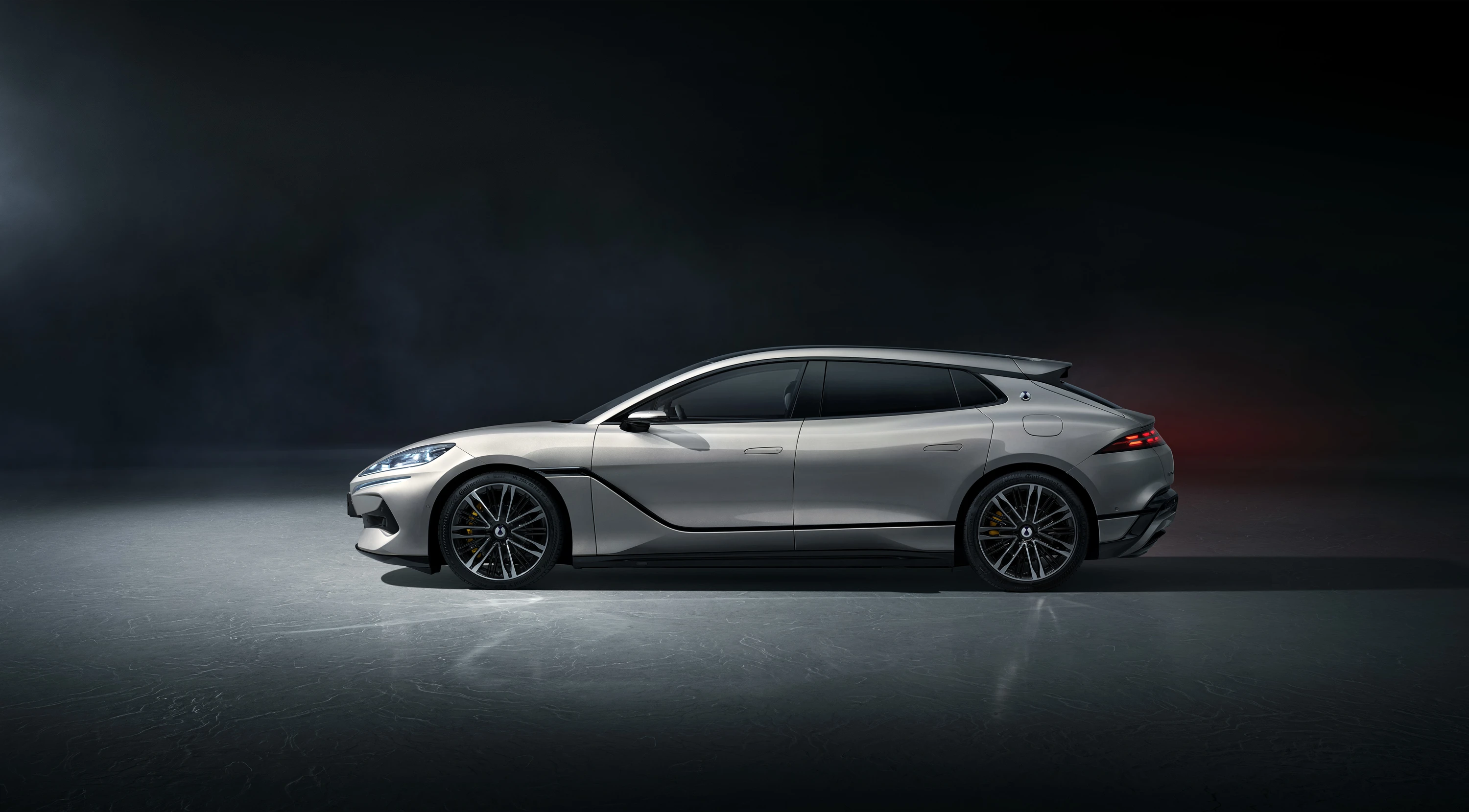 Denza Z9 GT EV exterior view