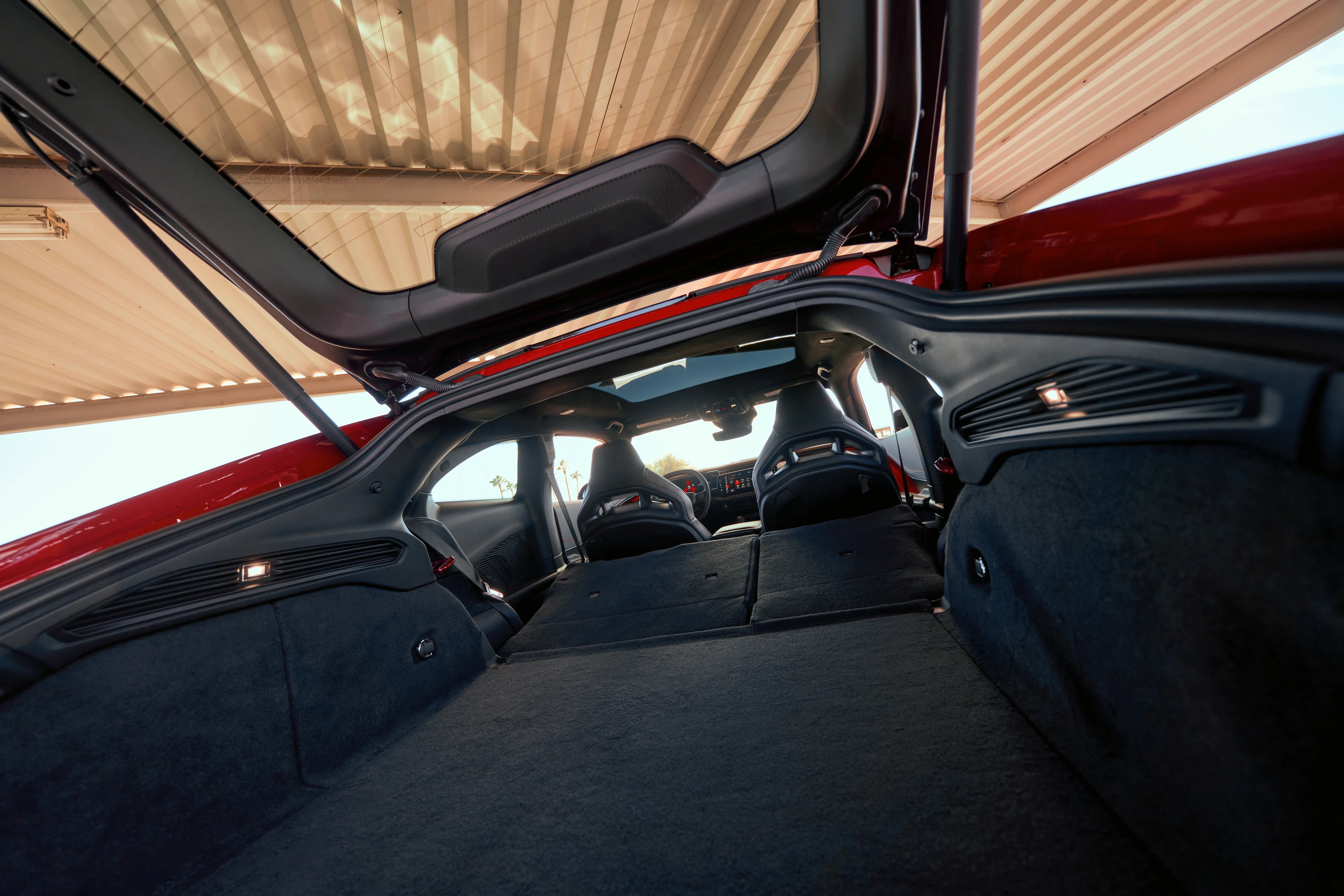 Dodge Charger Daytona R/T AWD 2D trunk view