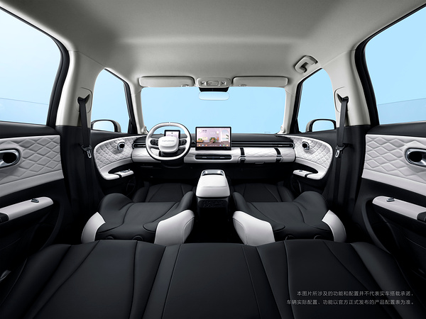 Dongfeng Nammi Box 31.4kWh interior view