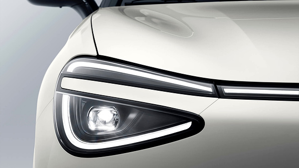 Dongfeng Nammi Box 42.3kWh headlights view