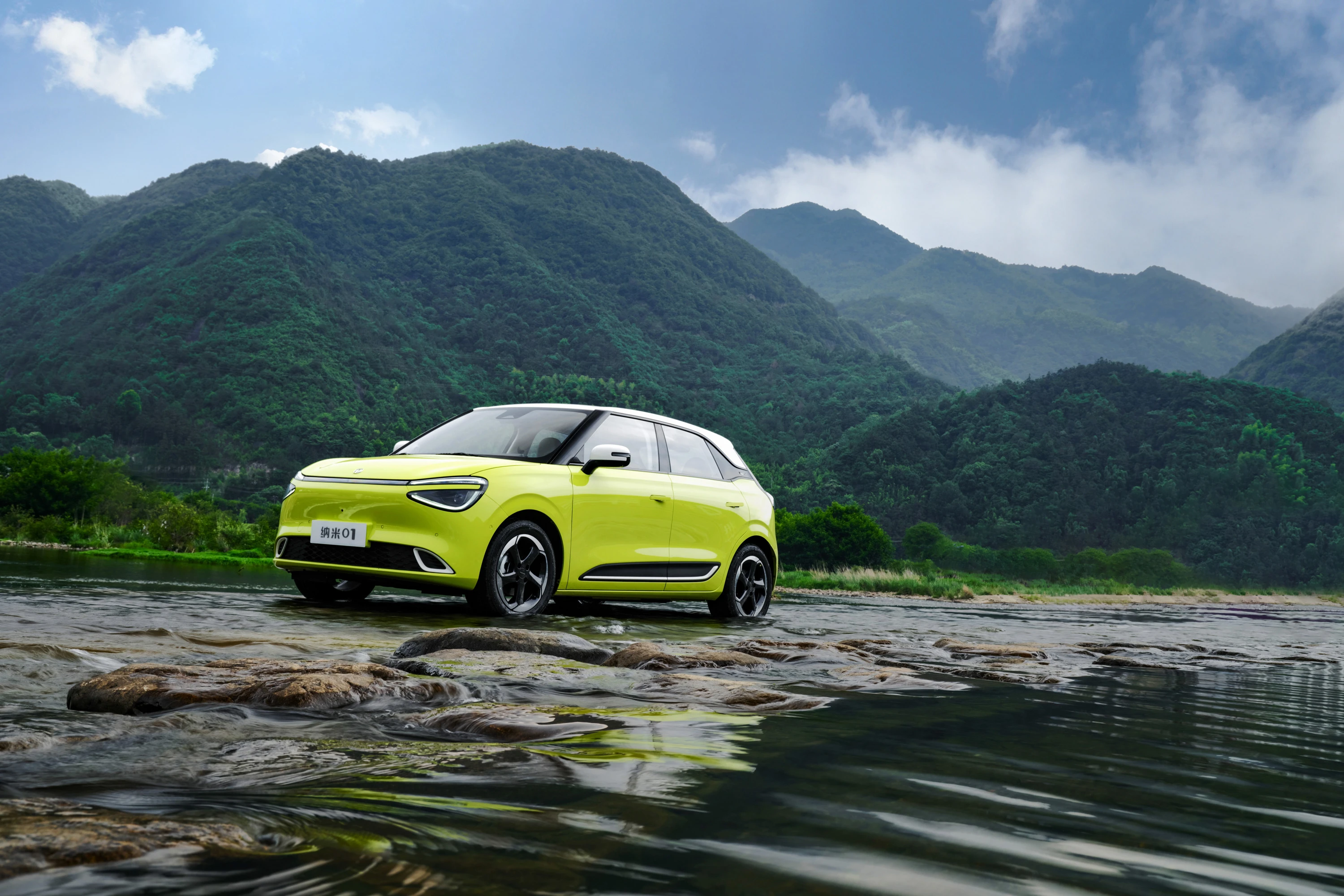 Dongfeng Nammi Box 42.3kWh electric vehicle