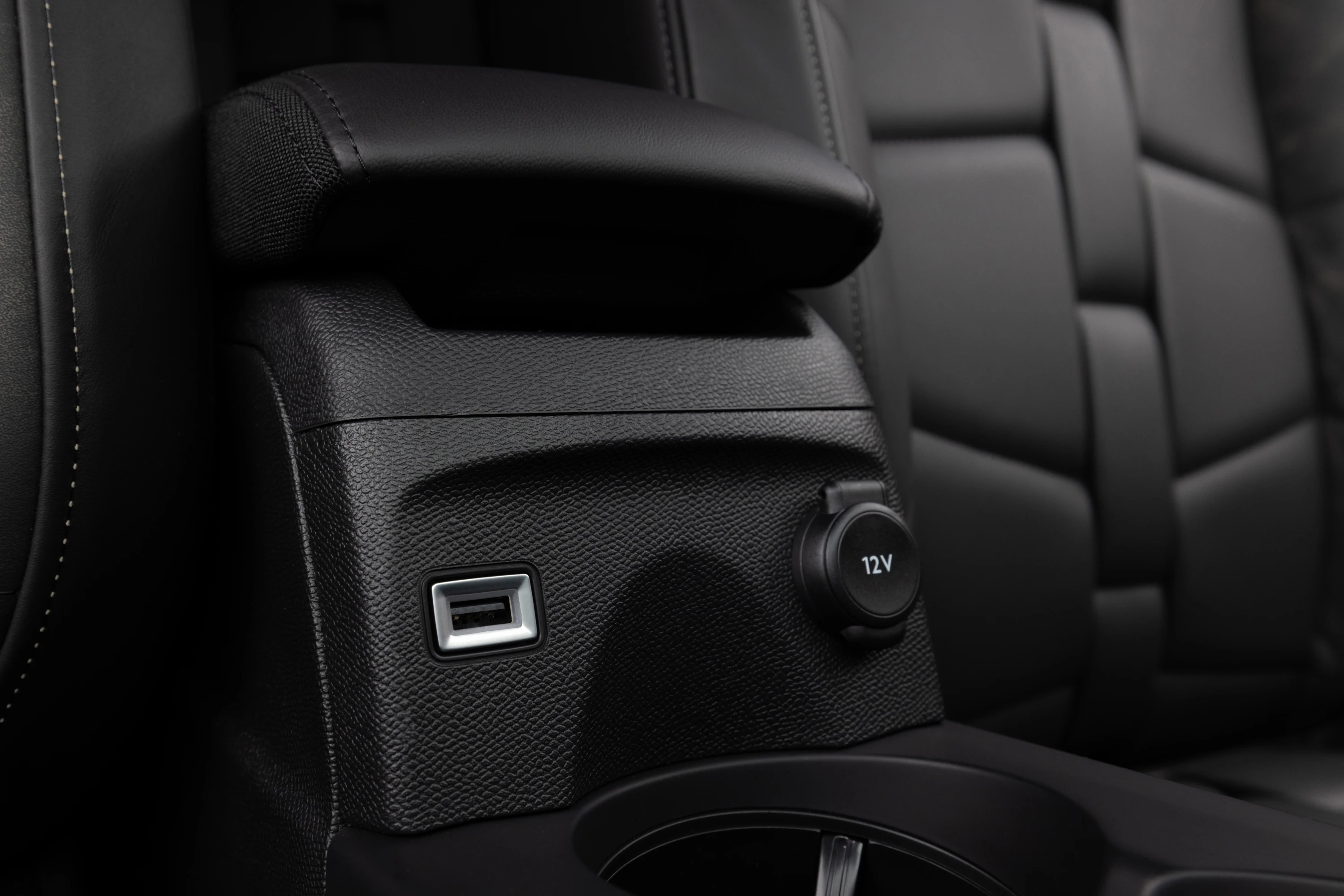 DS 3 E-Tense interior view