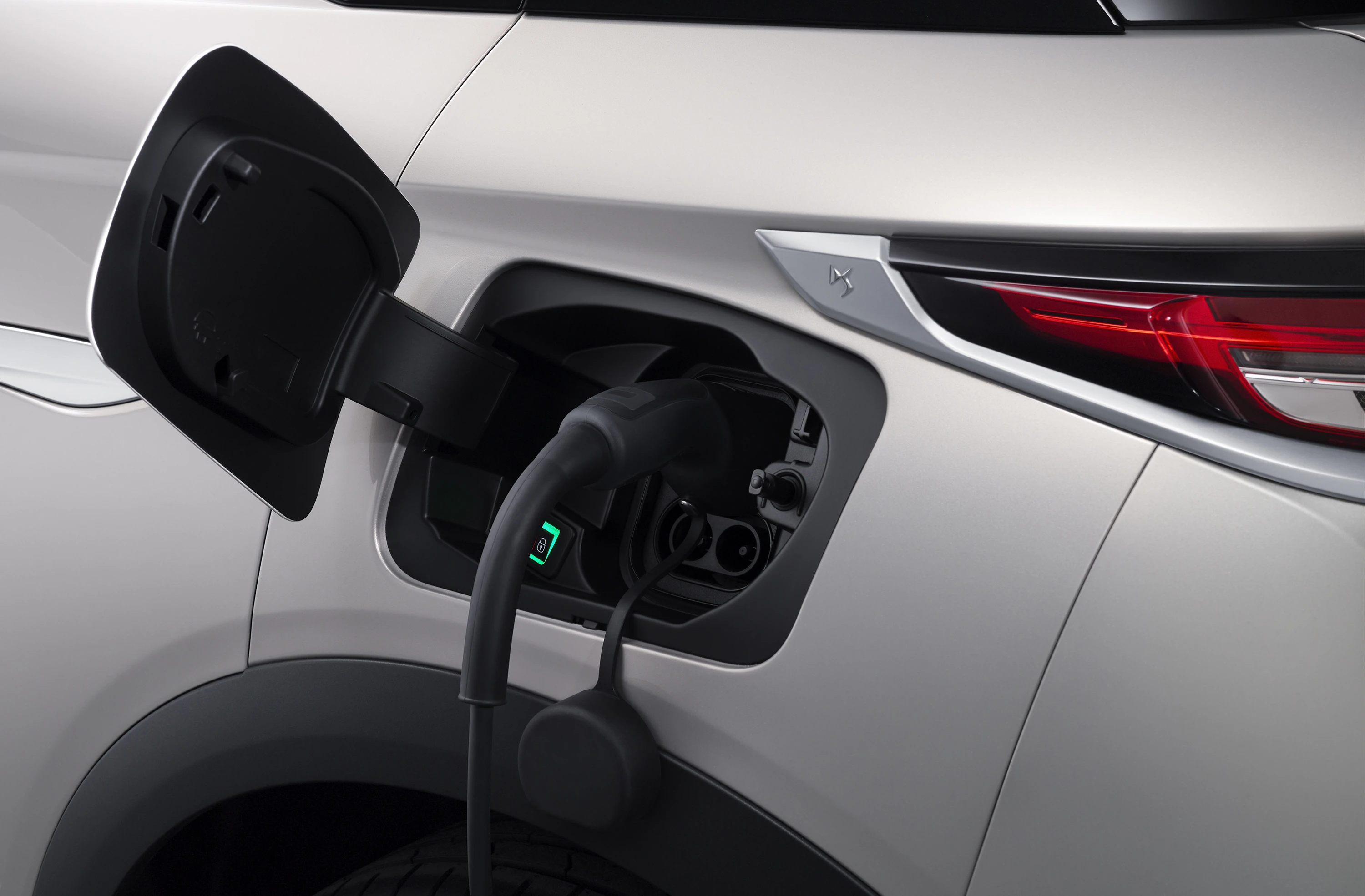 DS 3 E-Tense charging view