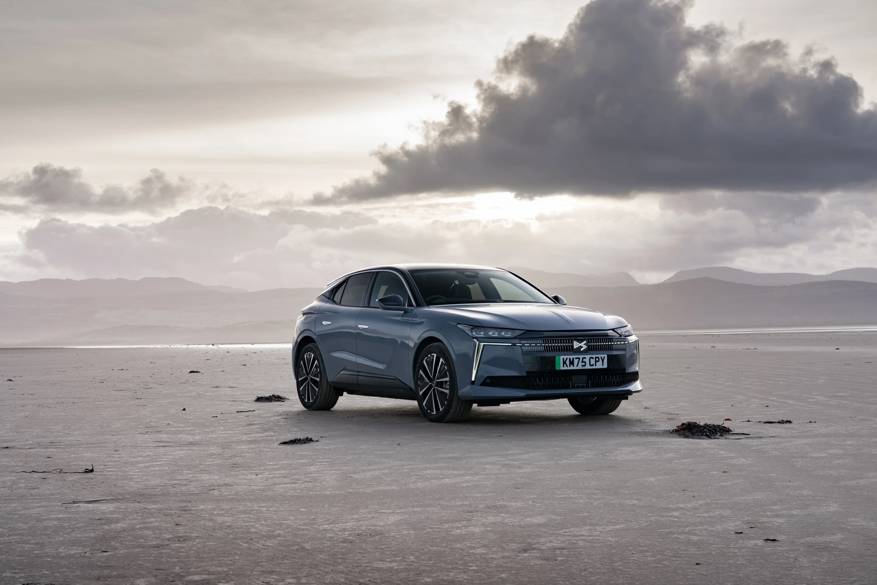 DS N°4 E-Tense 58 kWh electric vehicle