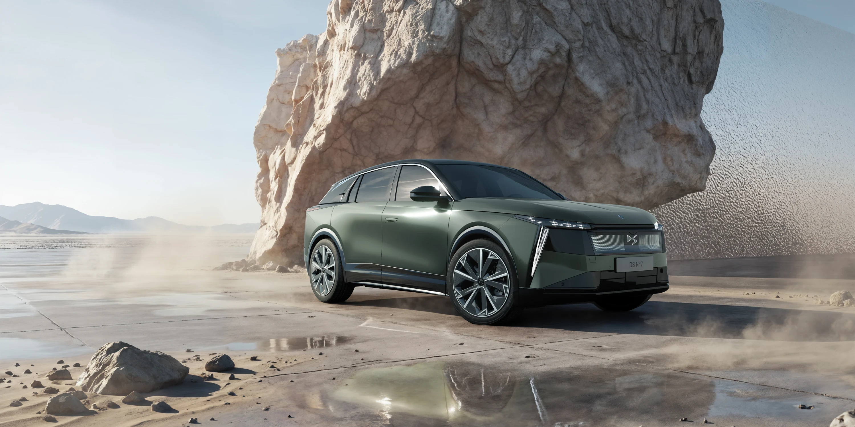 DS N°7 E-Tense FWD Long Range exterior view