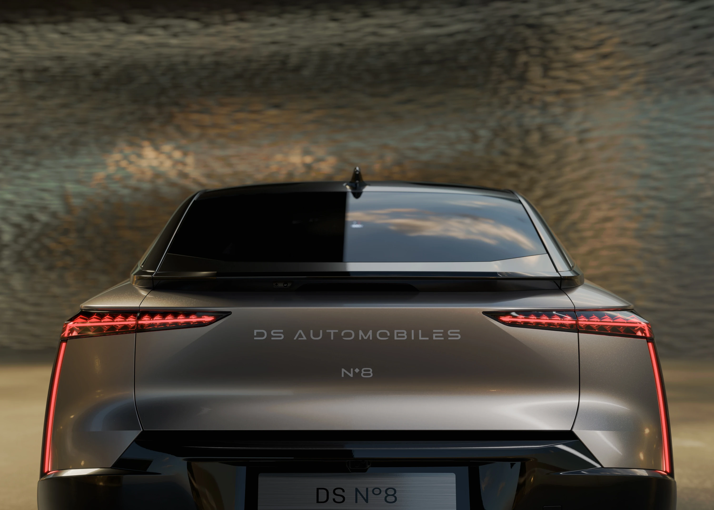 DS N°8 AWD Long Range taillights view