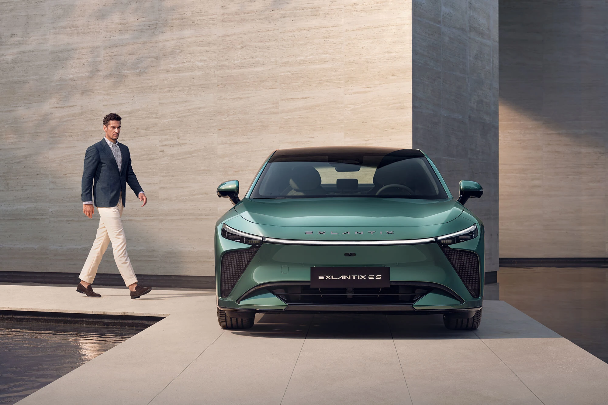 Exlantix ES 100kWh AWD exterior view