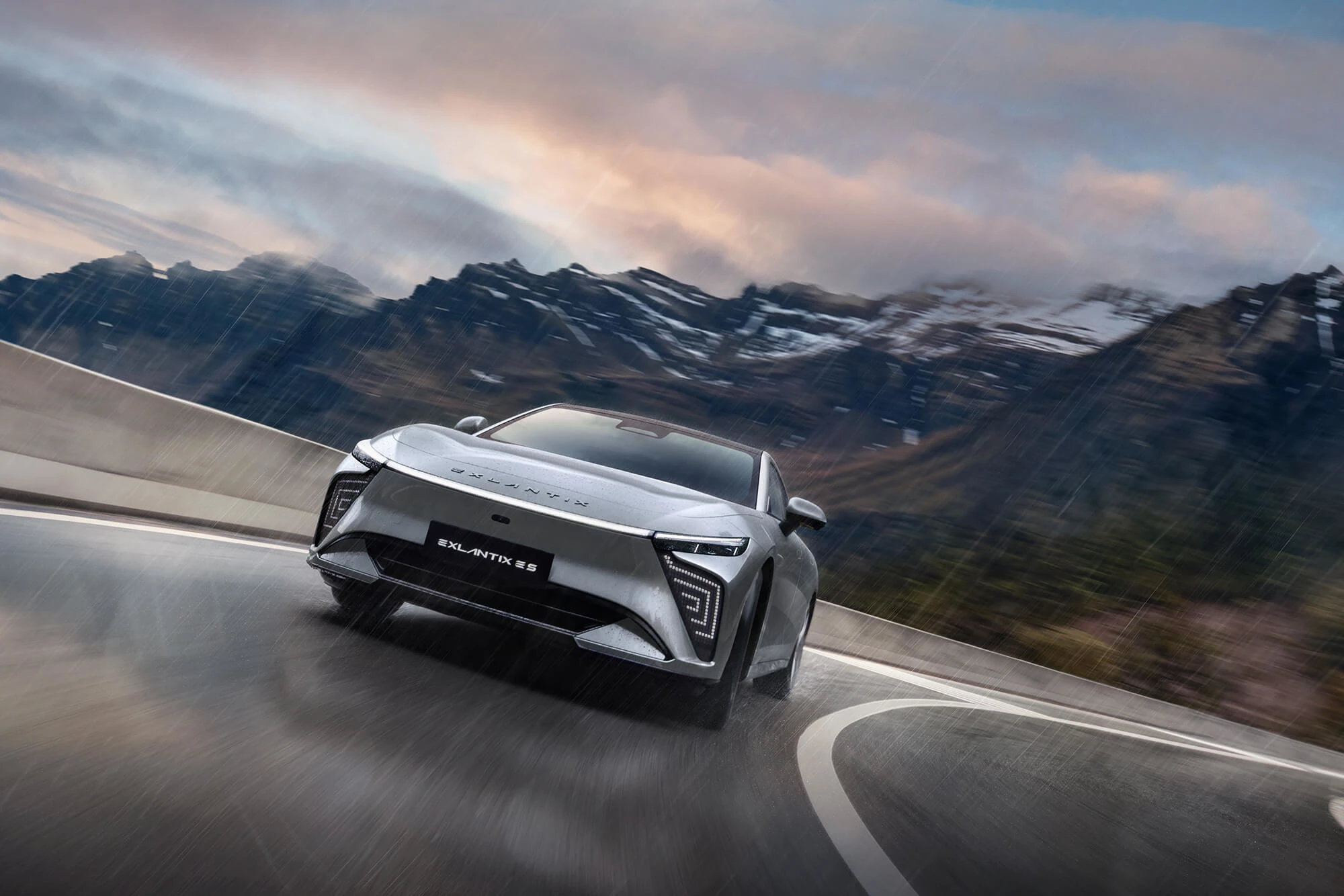 Exlantix ES 100kWh AWD dynamic view