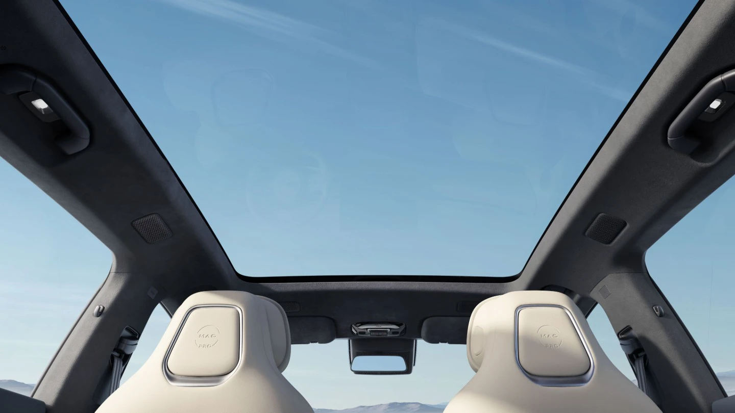 Exlantix ET 100kWh AWD roof view