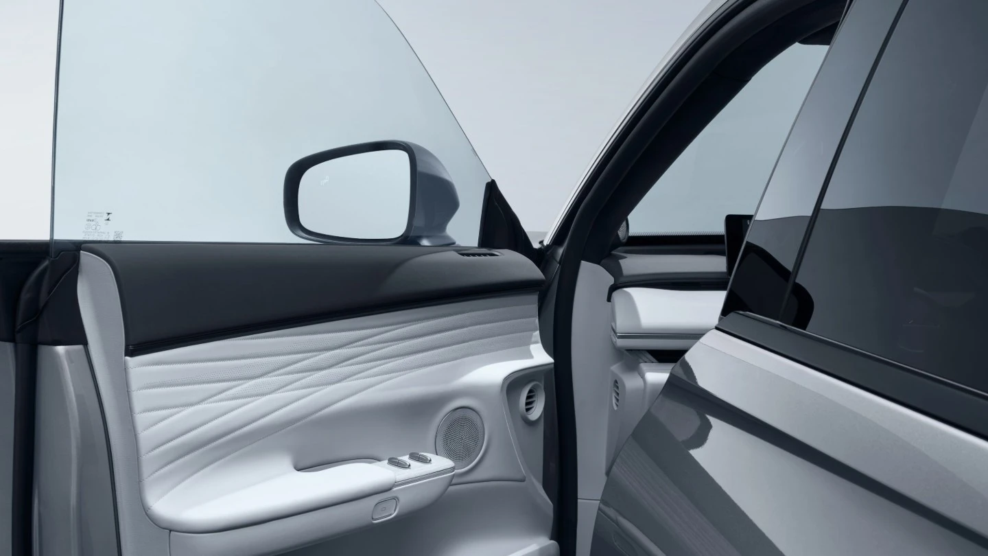 Exlantix ET 77kWh AWD details view