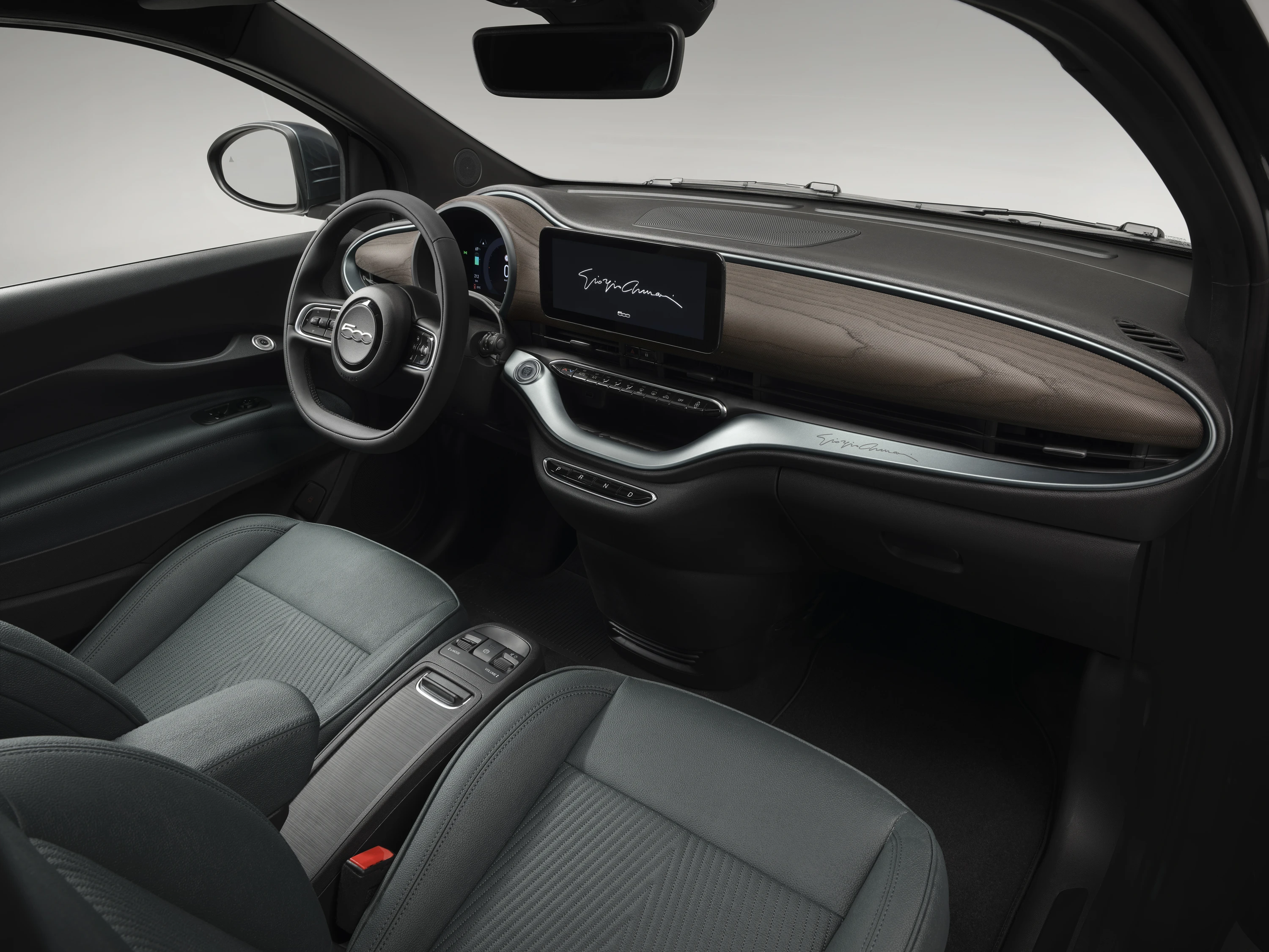 Fiat 500e 24 kWh interior view