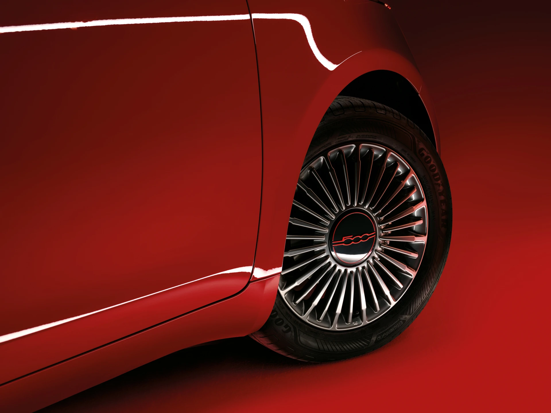 Fiat 500e 24 kWh wheels view