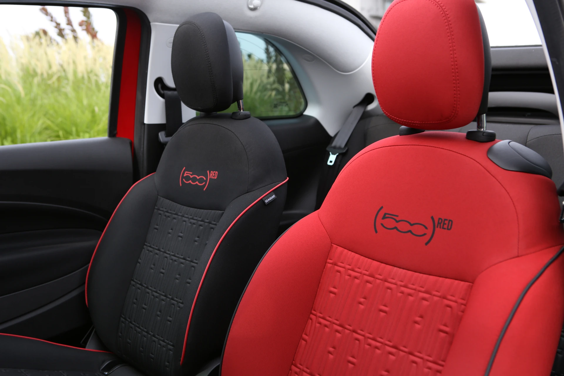Fiat 500e 24 kWh frontseats view