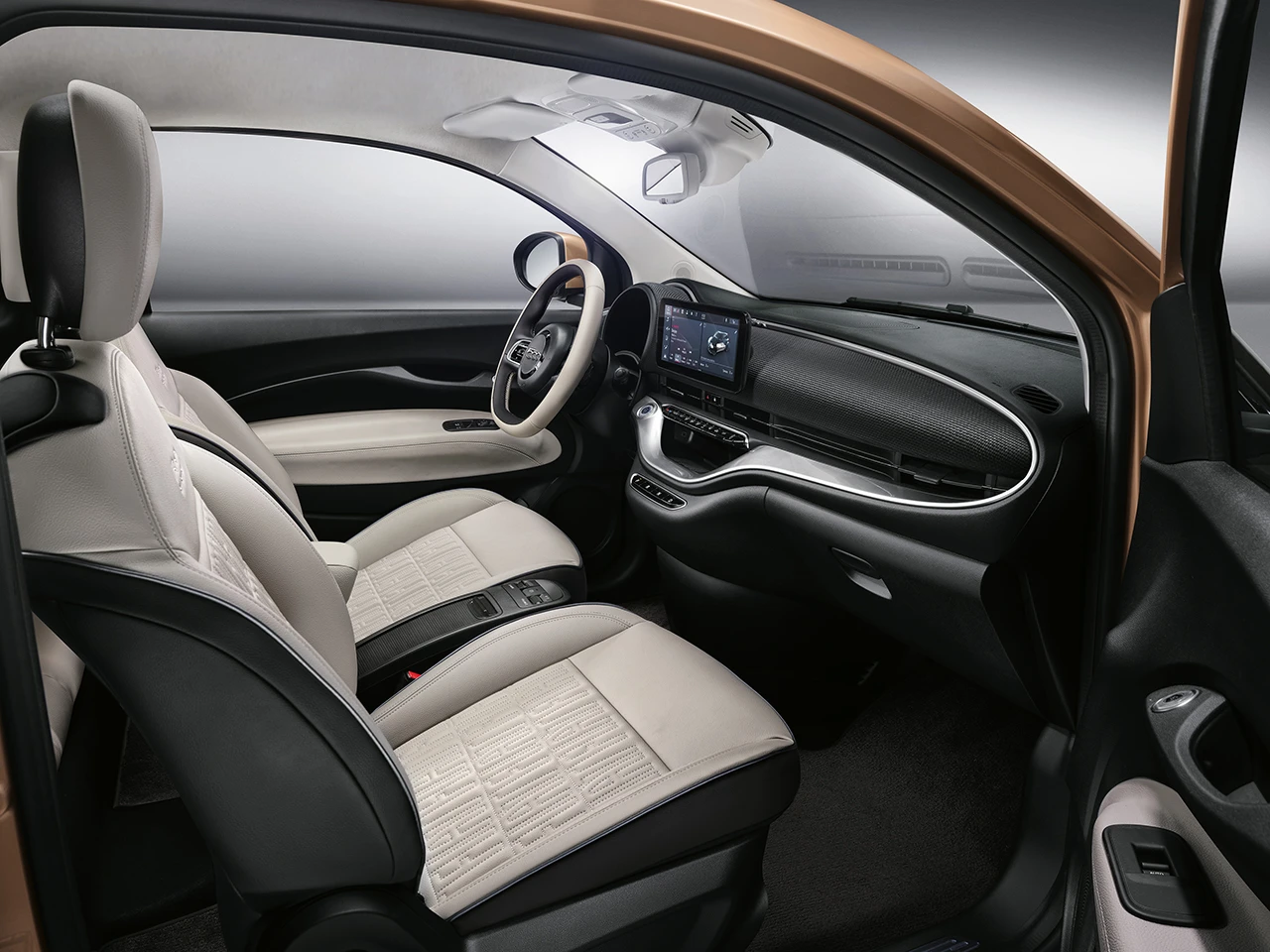 Fiat 500e 42 kWh interior view