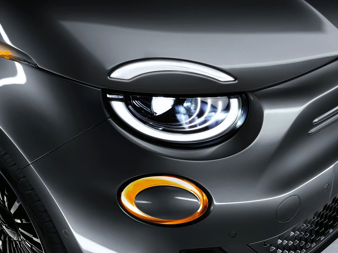 Fiat 500e 42 kWh headlights view