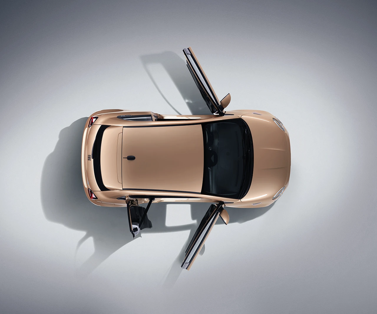 Fiat 500e 42 kWh door view