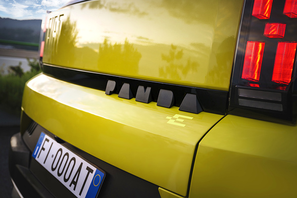 Fiat Grande Panda details view