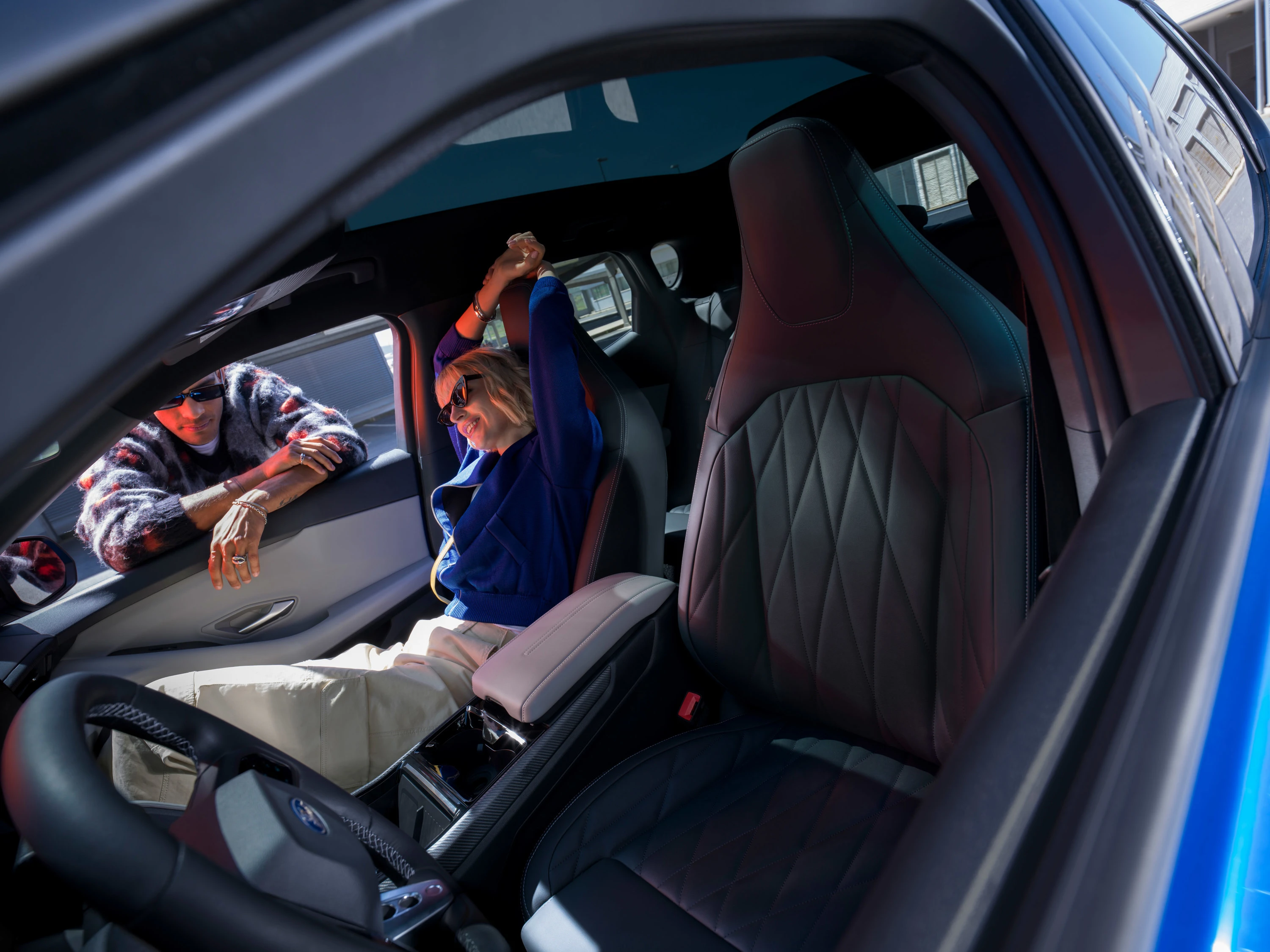 Ford Capri Extended Range RWD frontseats view