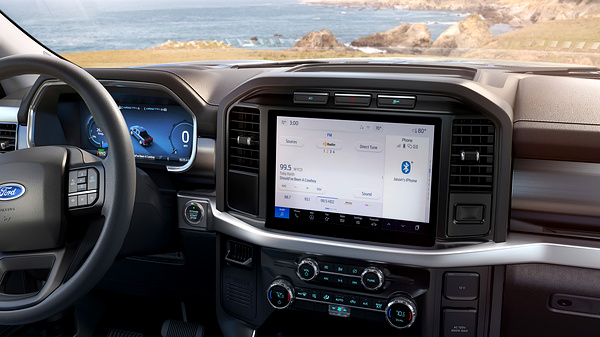Ford F150 Lightning Extended Range screens view