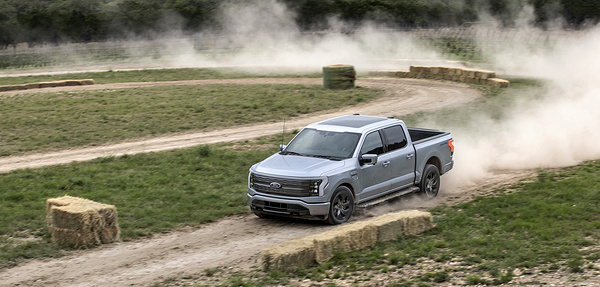 Ford F150 Lightning Standard Range exterior view