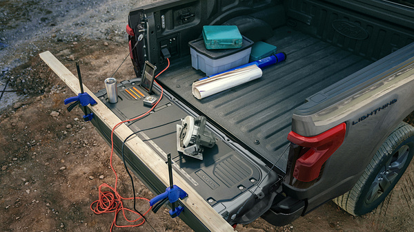 Ford F150 Lightning Standard Range trunk view