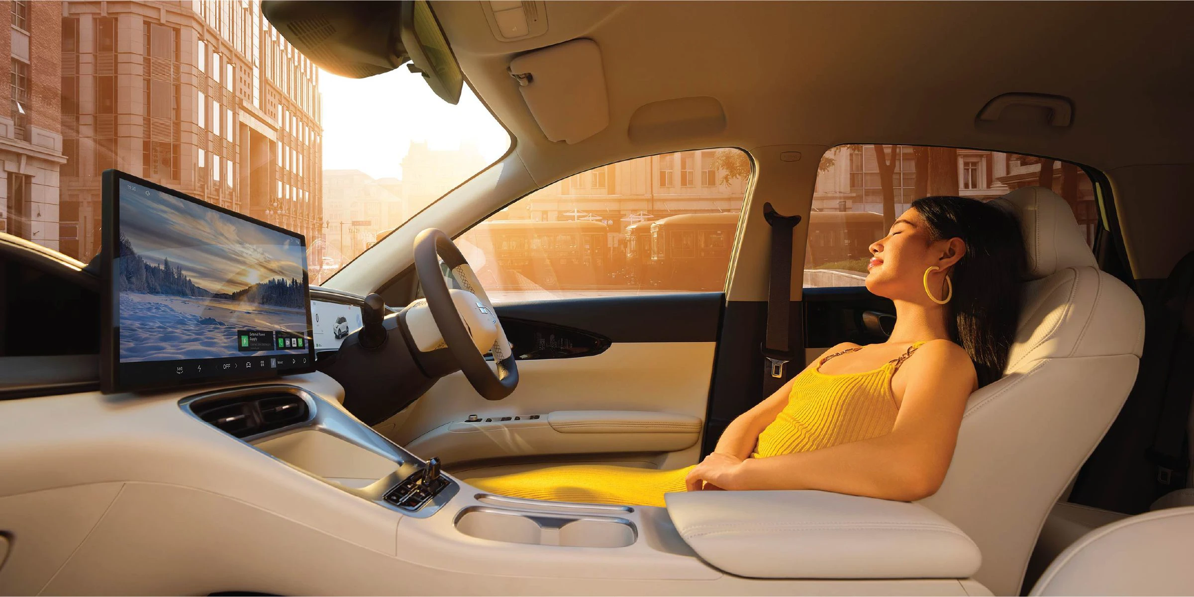 Geely EX2 47.1 kWh frontseats view