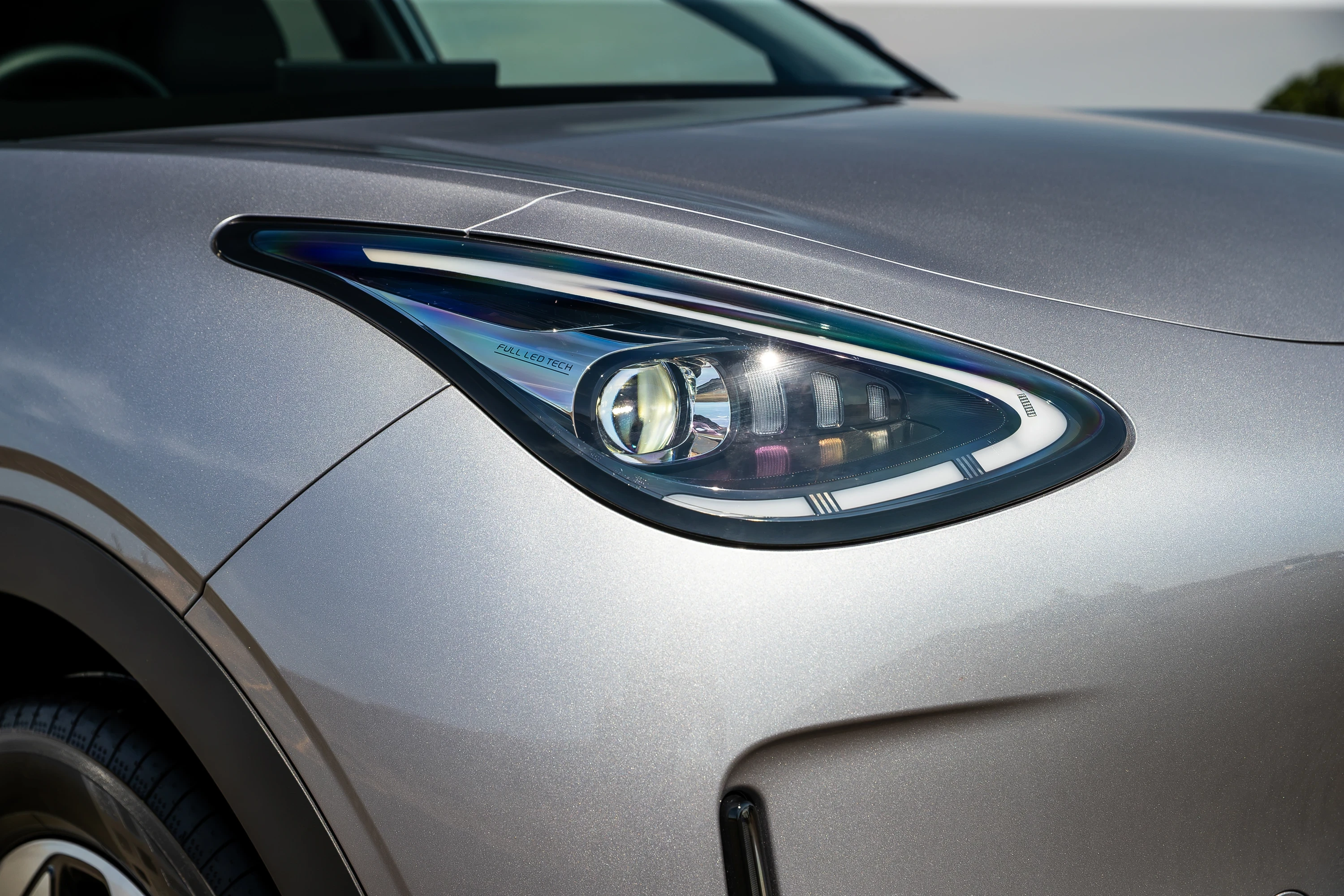 Geely EX2 47.1 kWh headlights view