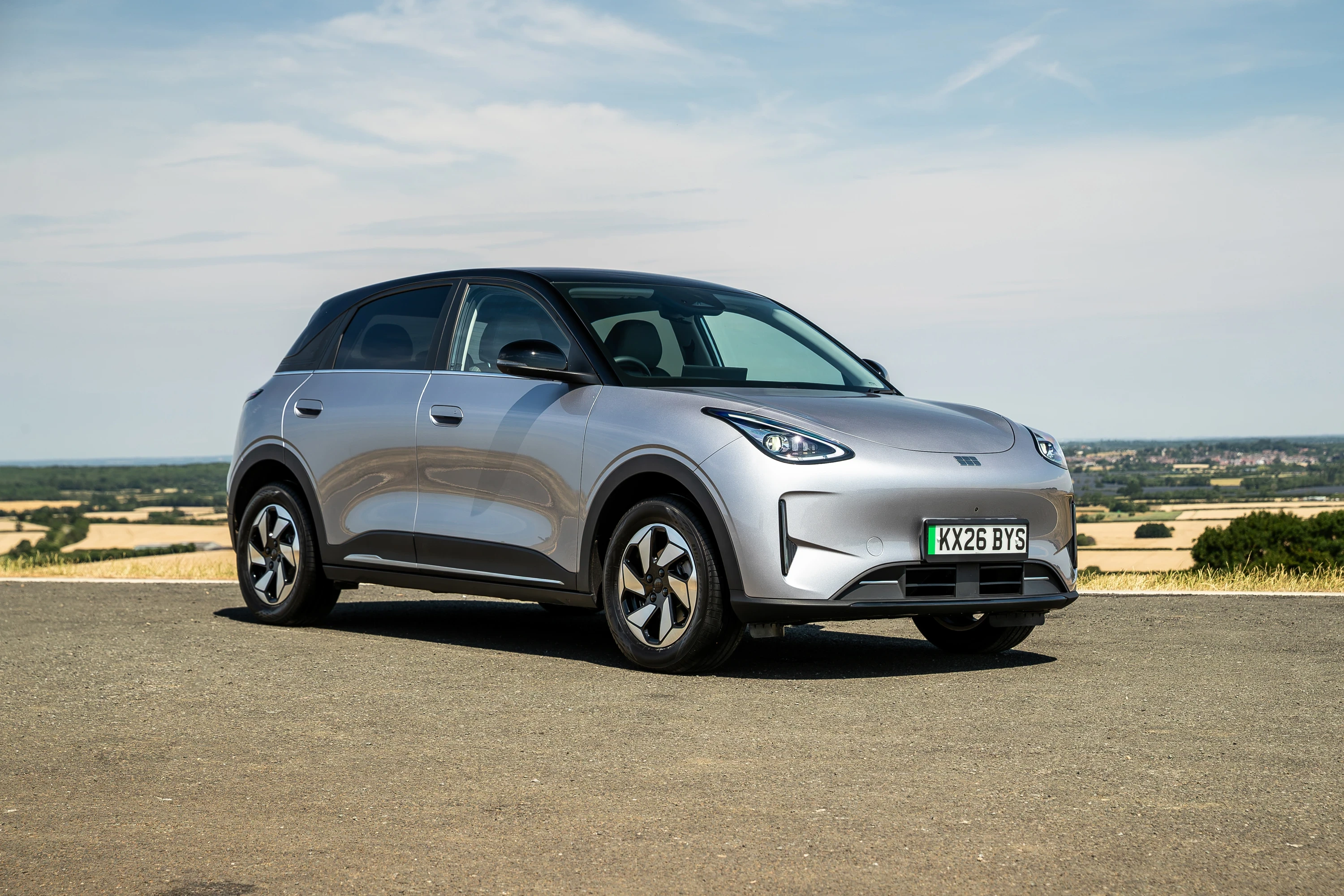 Geely EX2 47.1 kWh exterior view