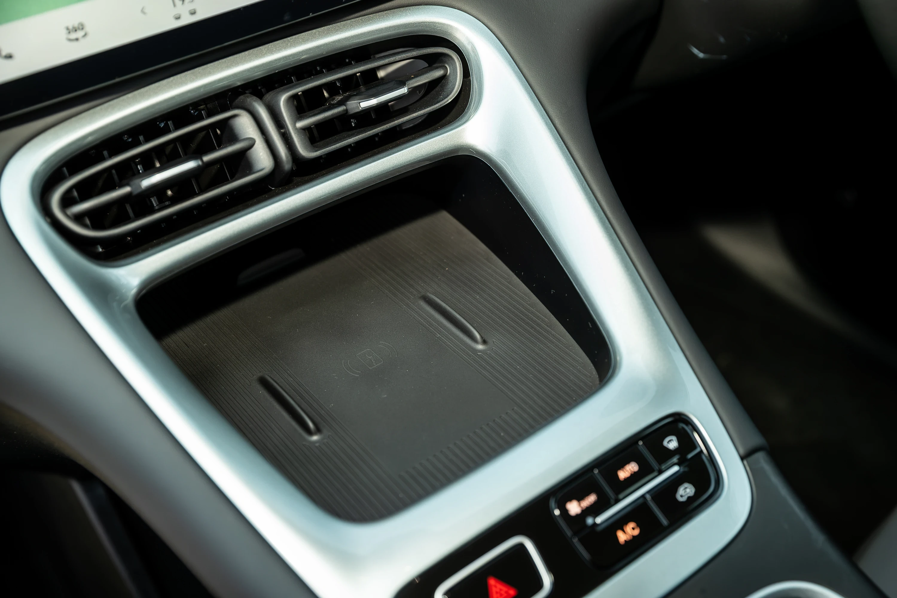 Geely EX2 47.1 kWh details view