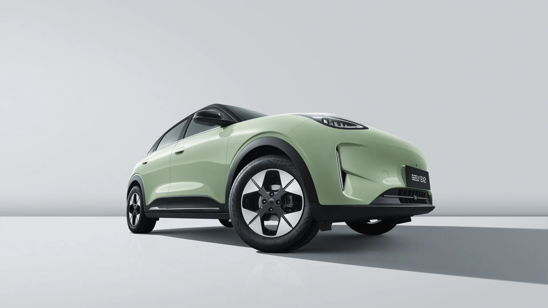 Geely EX2 47.1 kWh exterior view