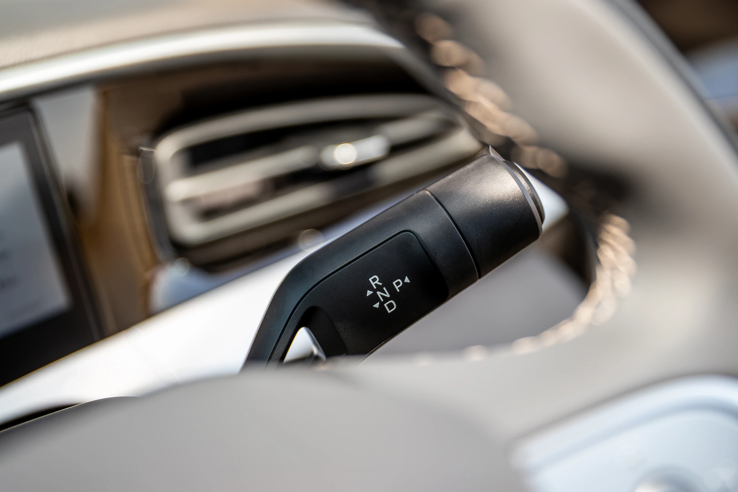 Geely EX2 47.1 kWh steeringwheel view