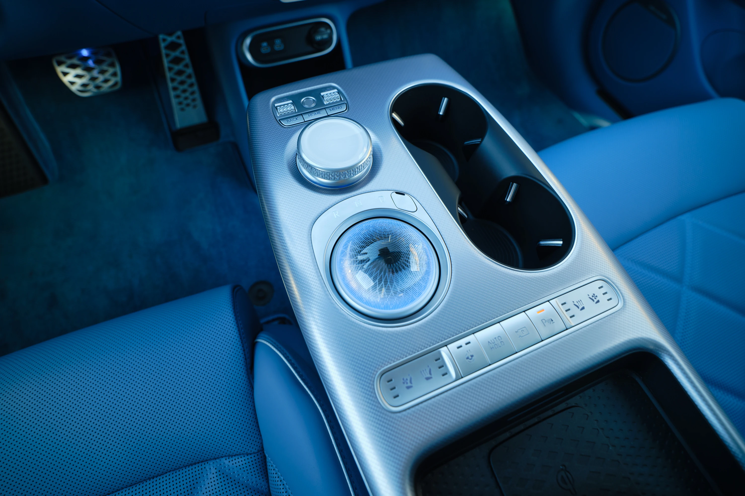 Genesis GV60 2026 RWD details view