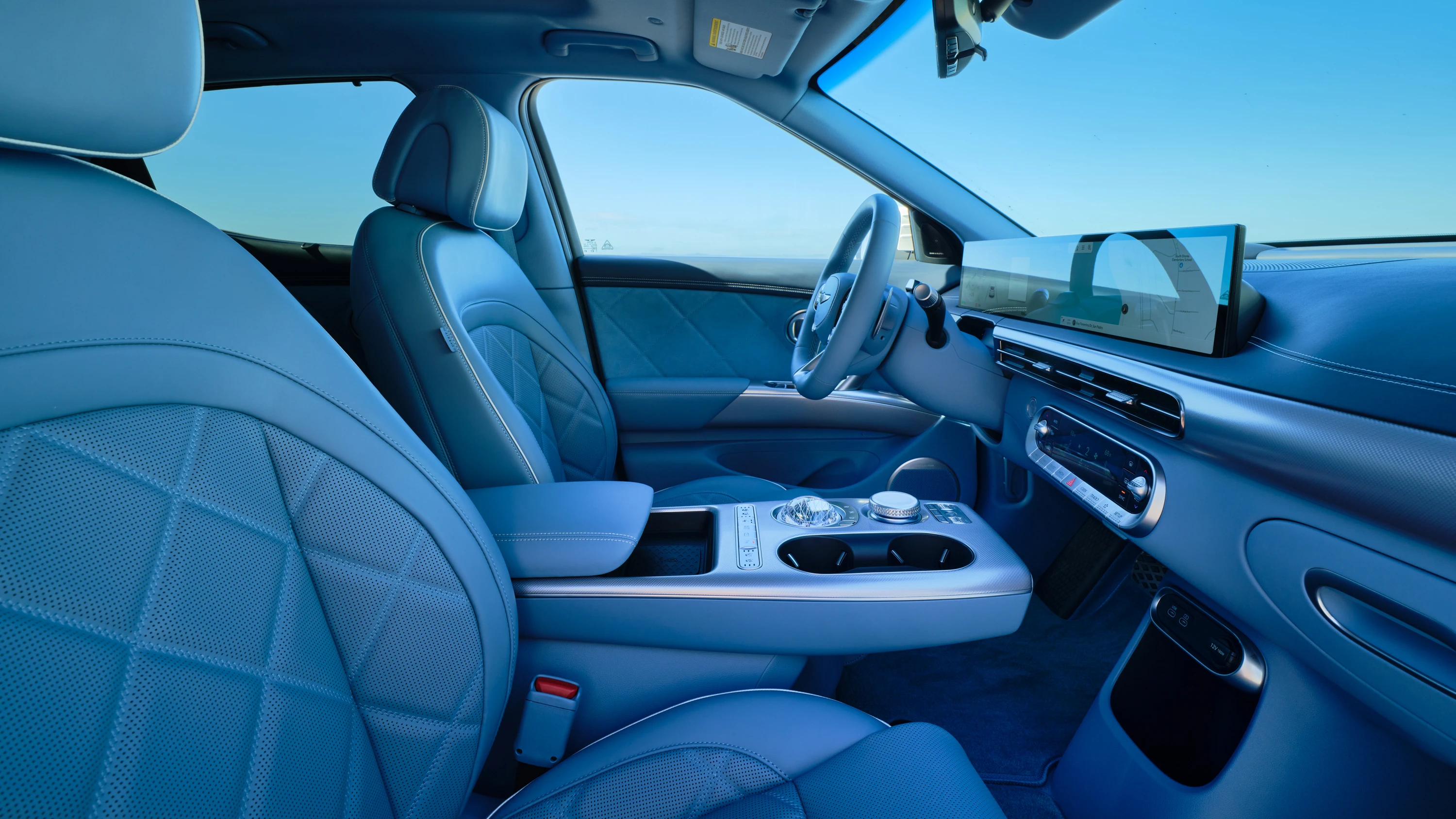 Genesis GV60 2026 RWD frontseats view
