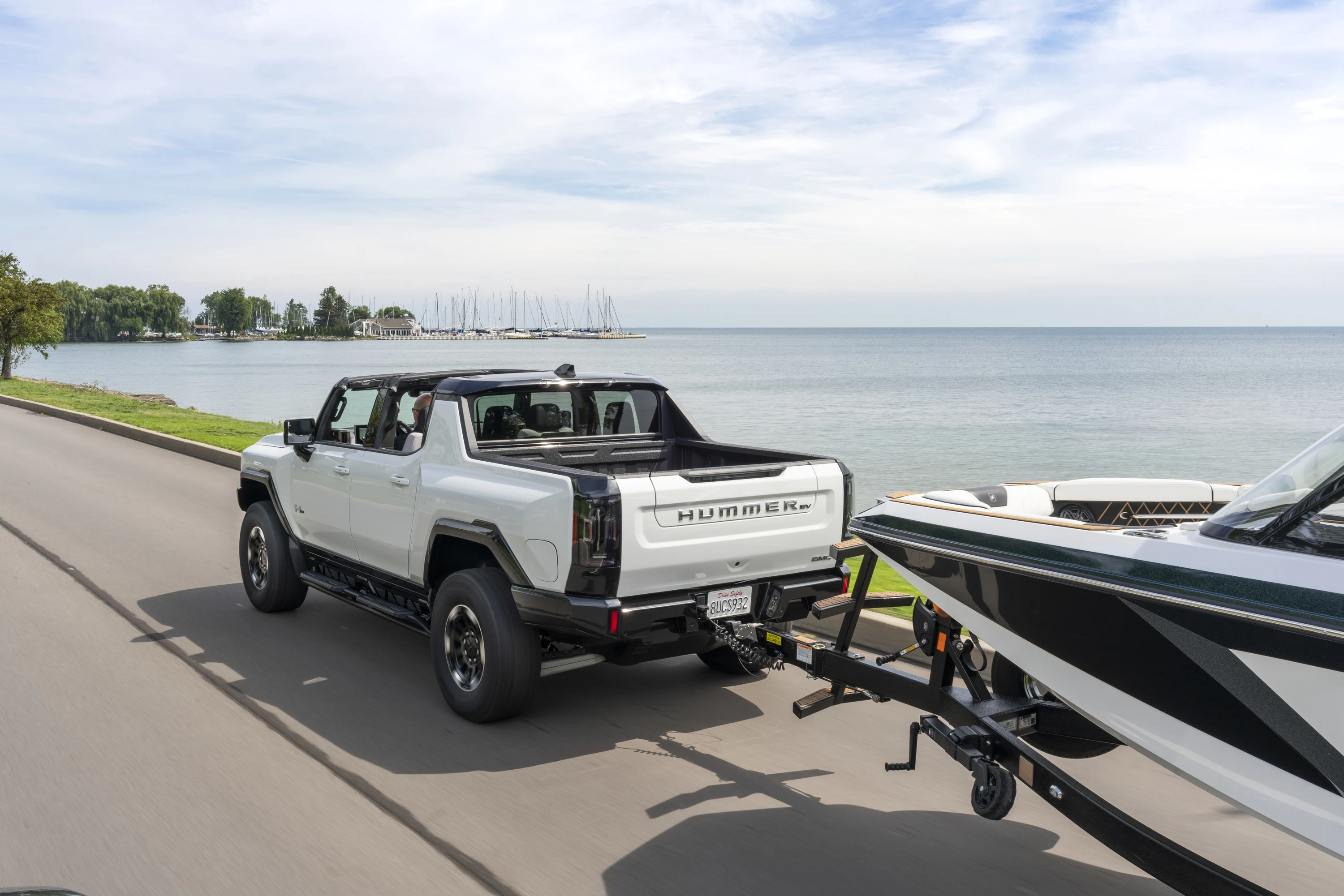 GMC Hummer EV Edition 1 Pickup trailer view