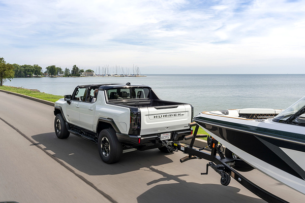 GMC Hummer EV Edition 1 Pickup trailer view