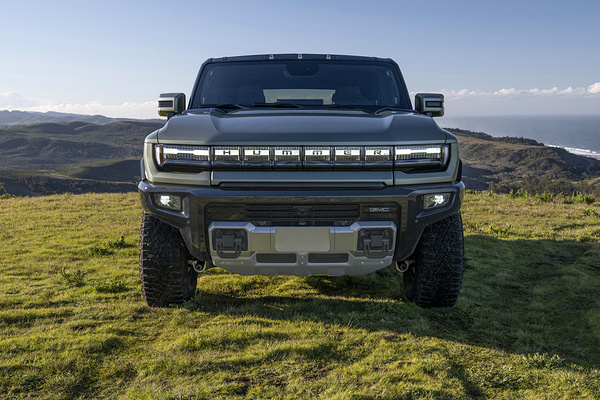 GMC Hummer EV SUV 2x exterior view