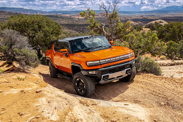 GMC Hummer EV SUV 2x exterior view