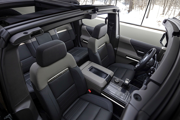 GMC Hummer EV SUV 2x roof view