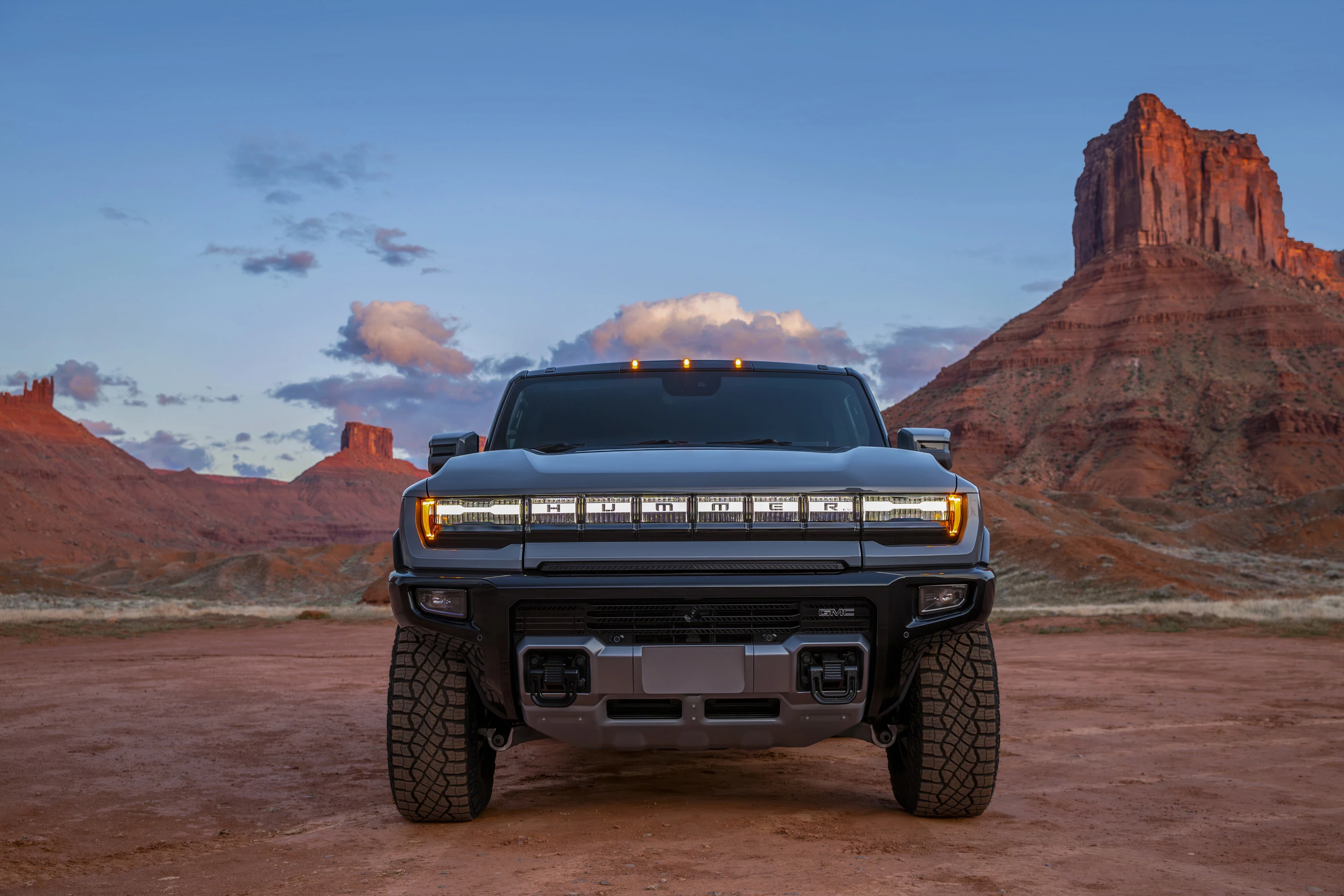 GMC Hummer EV SUV 3x exterior view