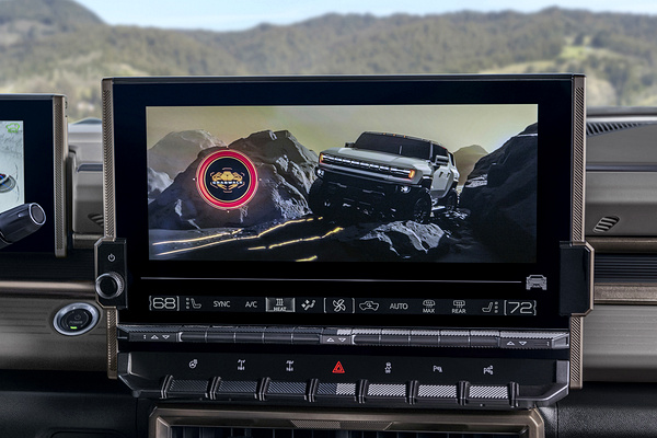 GMC Hummer EV SUV 3x screens view