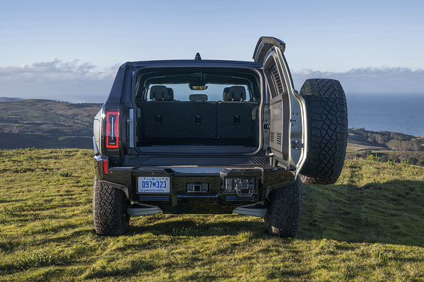 GMC Hummer EV SUV 3x trunk view